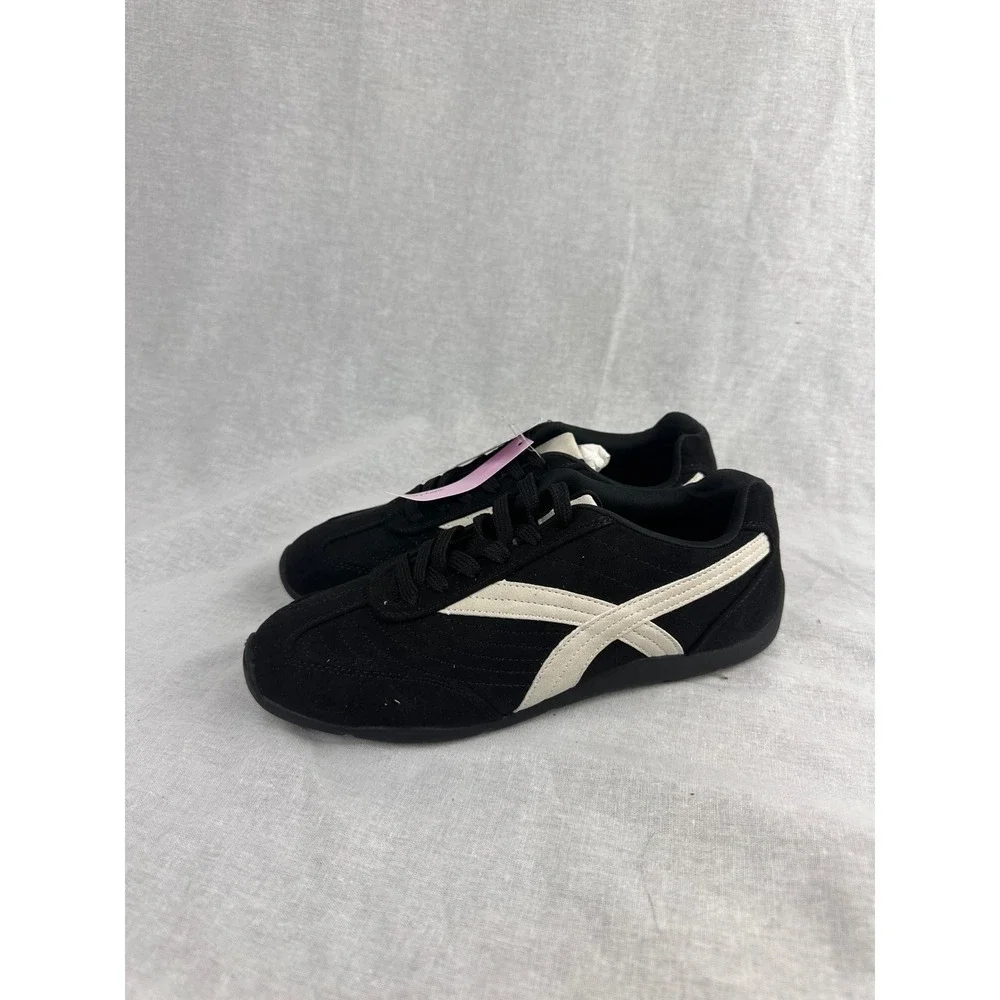 Wild Fable Womens Black Cream Retro Memory Foam Sneakers Size 6.5 NWT